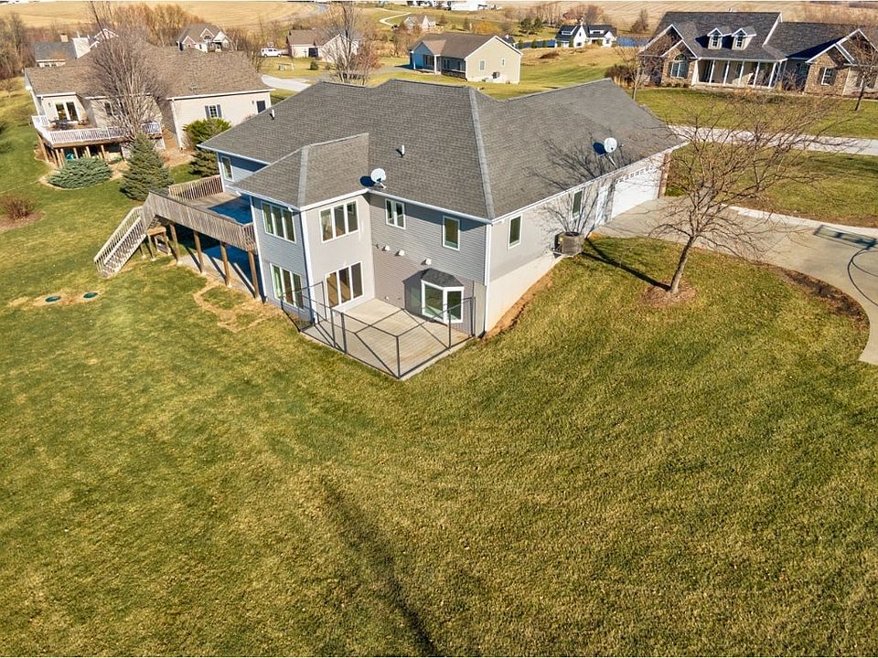 1635 Briar Ln, Pella, IA 50219 Zillow