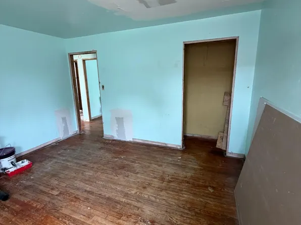 3754 Speedway Cir, Knoxville, TN 37914