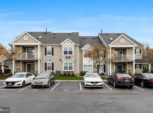 804 Saxony Dr, Mount Laurel, NJ 08054