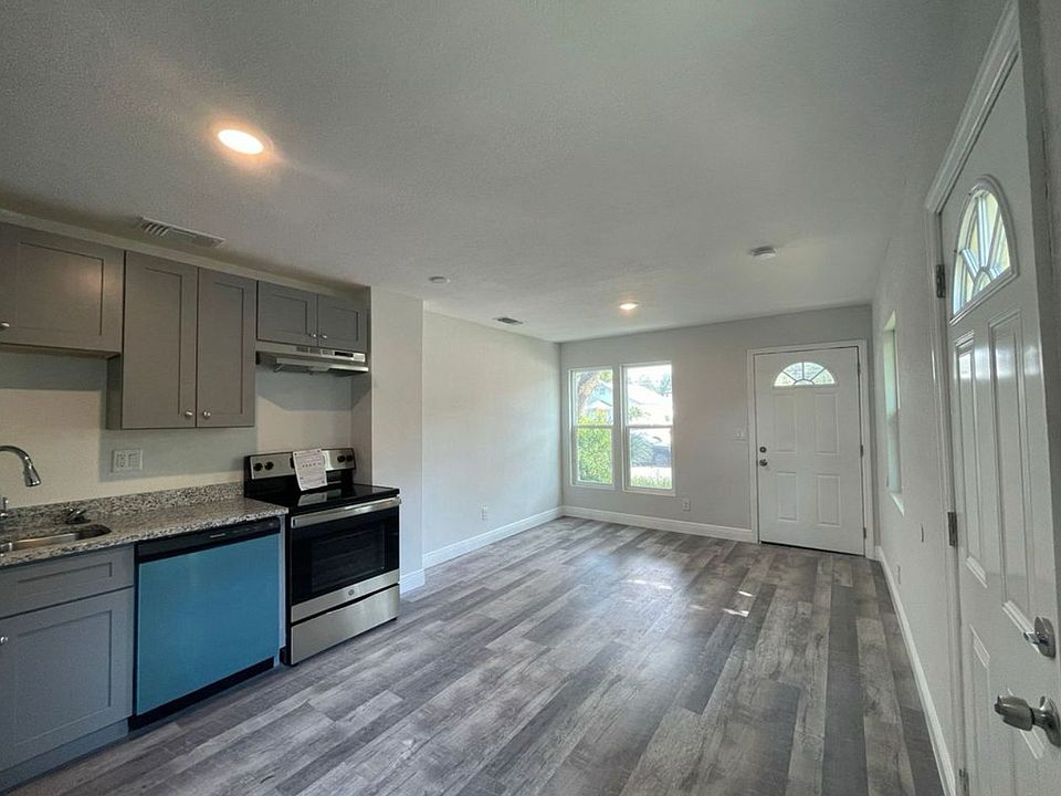 1st image of 1512 38th Ave N #1512