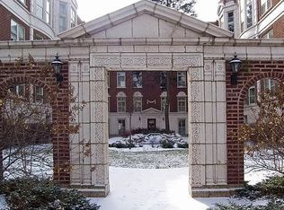 490 Sheridan Rd APT 2, Evanston, IL 60202