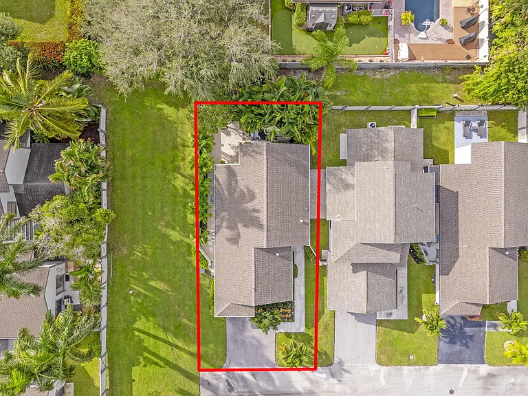 2474 Bedford Mews Dr — Photo 48