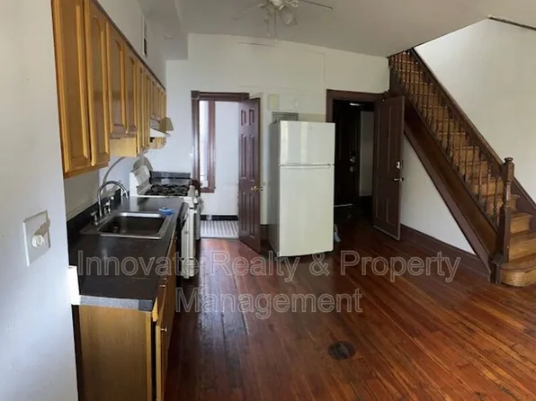 4416 Locust St, Philadelphia, PA