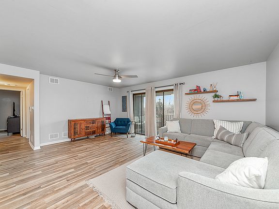 3rd image of 9130 W 140th St #302