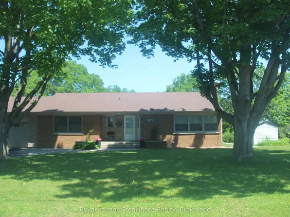 1072 Ontario St, Cobourg, ON K9A 3C7