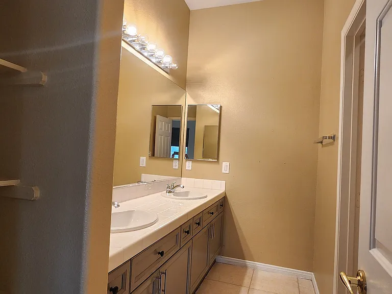 4737 Stavanger Ln — Photo 28
