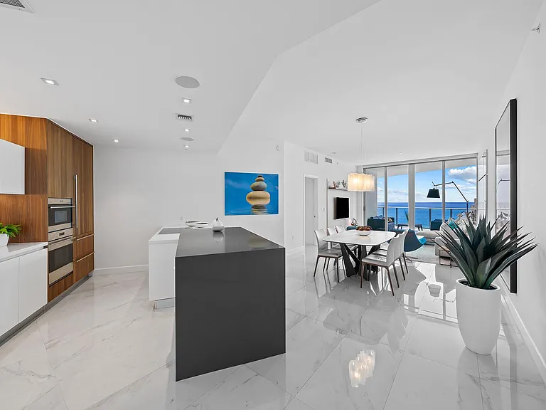 701 N Fort Lauderdale Beach Blvd #1003 — Photo 2