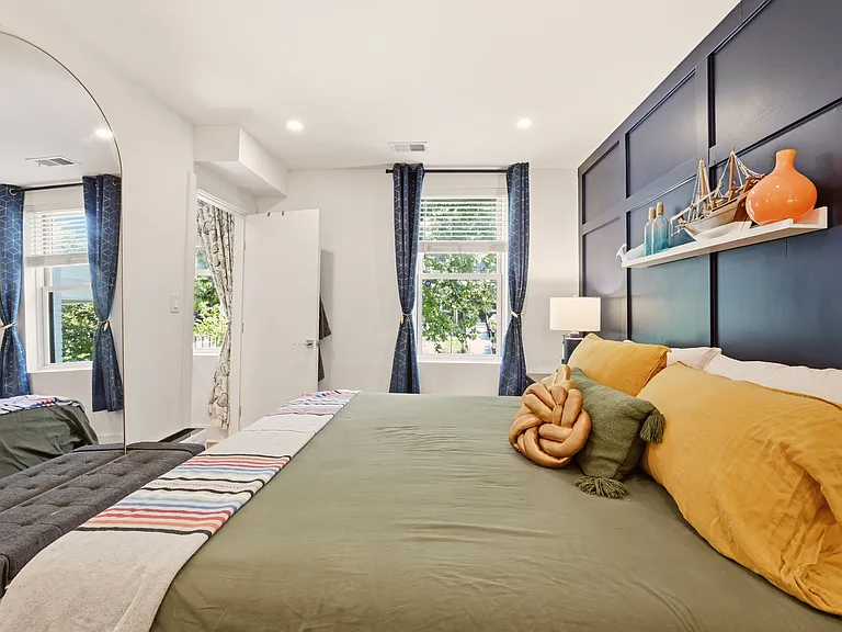 1221 Oates St NE #B — Photo 4