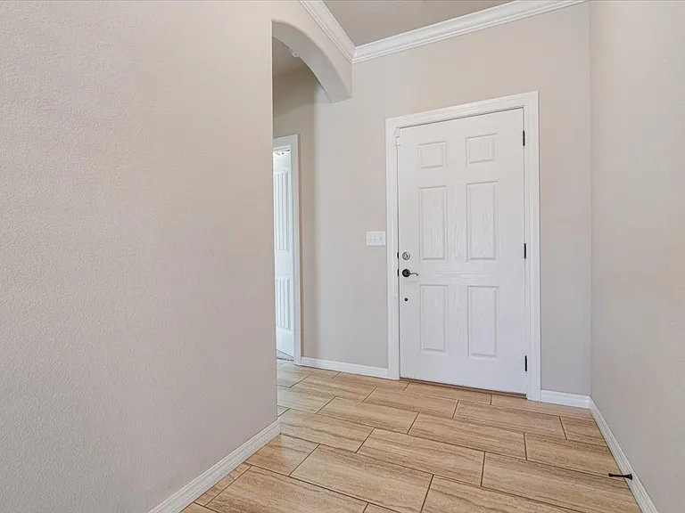 231 Genoa Way — Photo 2