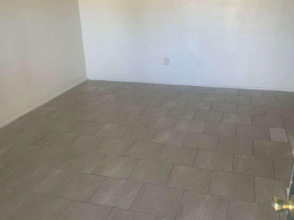1st image of 1267 N G St #1