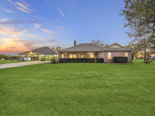 6434 County Road 164, Alvin, TX 77511