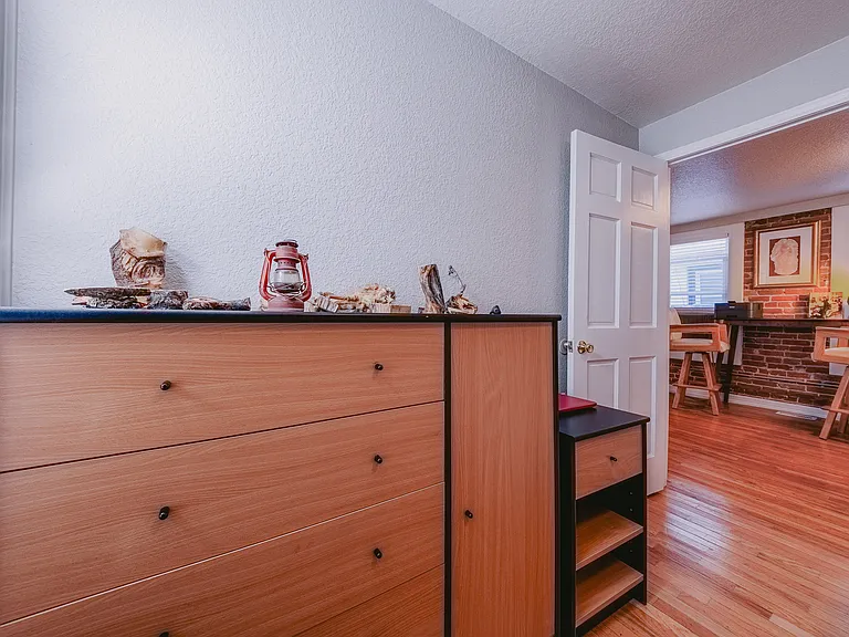 863 Mariposa St — Photo 39