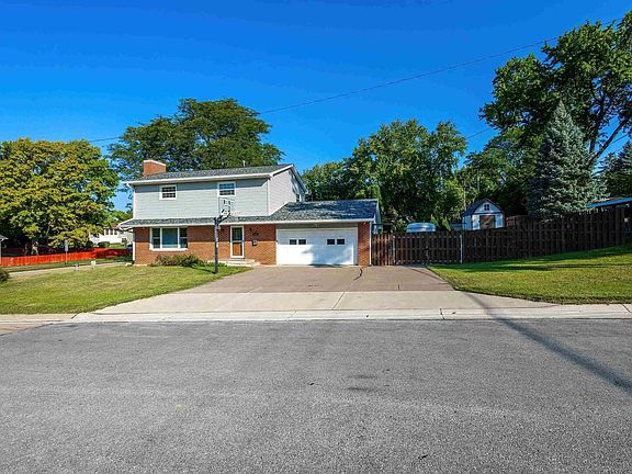 4th image of 1604 Hillcrest Ave