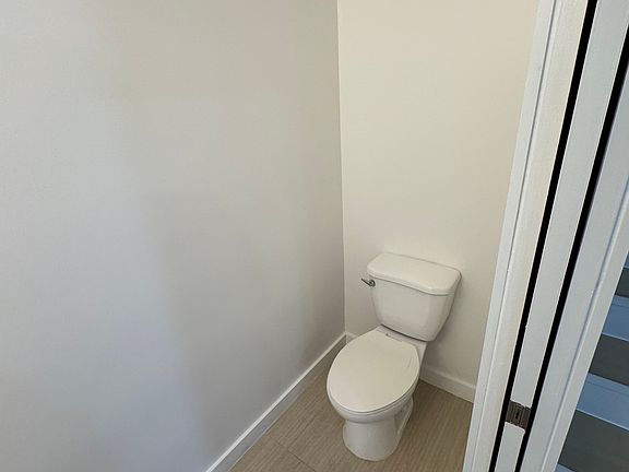 5th image of 434 SE 16th St #434