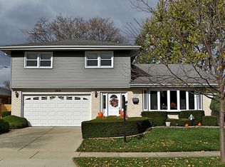 2624 N Dryden Pl, Arlington Heights, IL