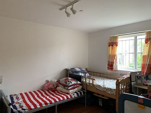 3rd image of 762 41st St APT 5C