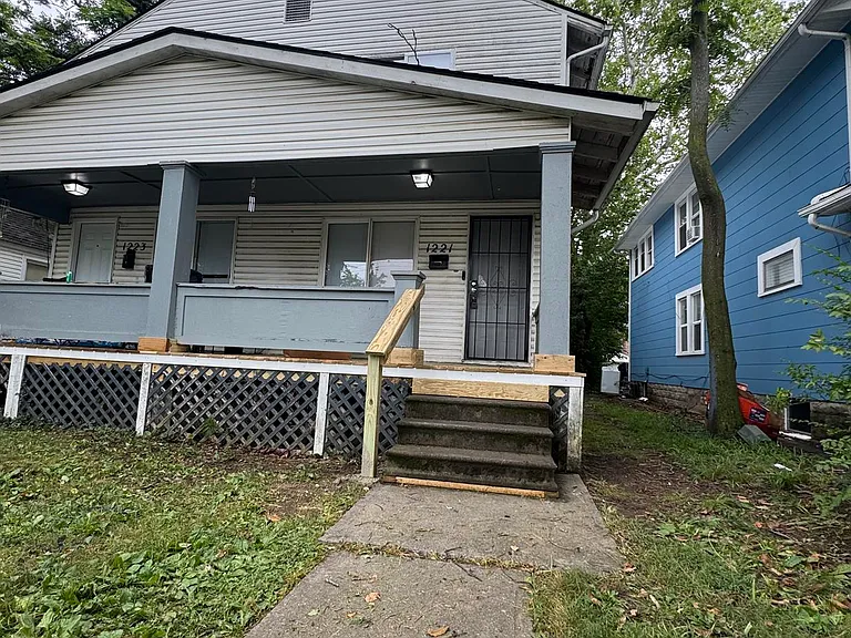 1221 E 20th Ave #1221 — Photo 2