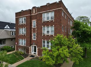 3545 Vernon Ave, Brookfield, IL 60513