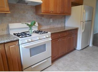 5 Coventry Ct, Matawan, NJ 07747