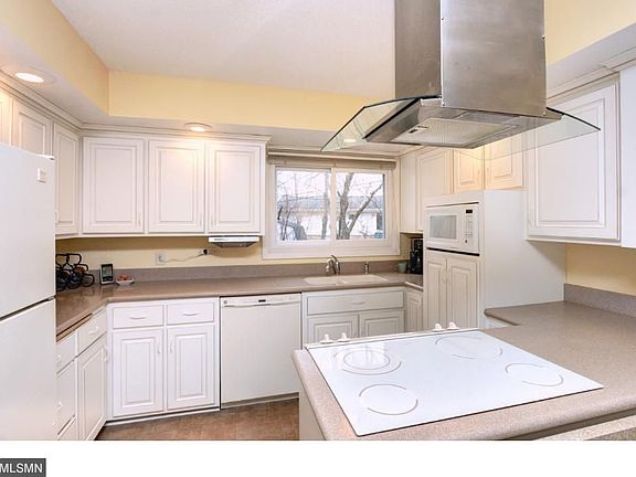 5th image of 511 Driftwood Cir