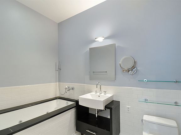 4th image of 110 Livingston St APT 4O