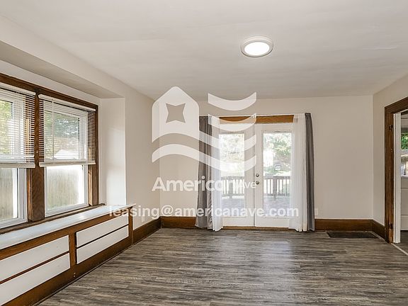 1561115_004_dining_room_13886705.jpg
