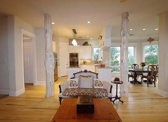 5th image of 22118 Briarcliff Dr