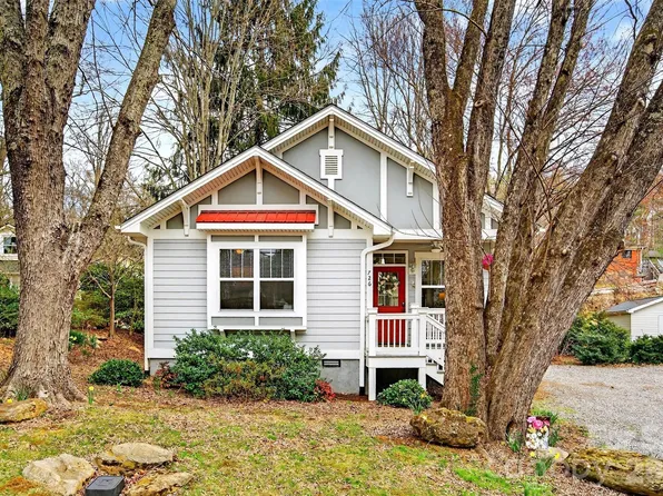 726 Rhododendron Ave, Black Mountain, NC 28711