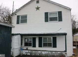 14223 Oak Springs Rd, Hagerstown, MD 21742