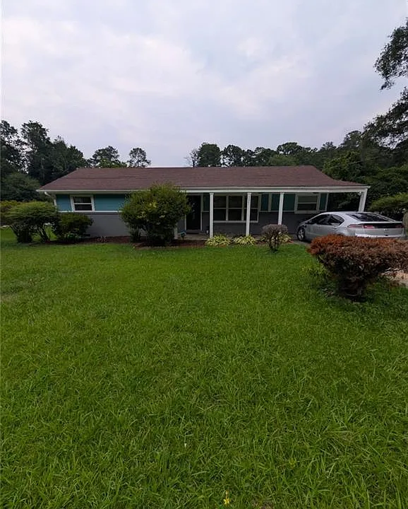 3221 Bobolink Dr