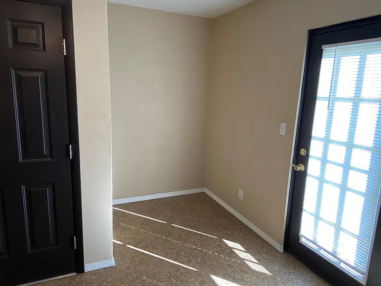 19 Concord Dr — Photo 4
