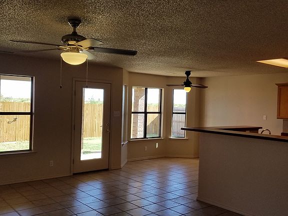 5th image of 3891 Esmond Dr