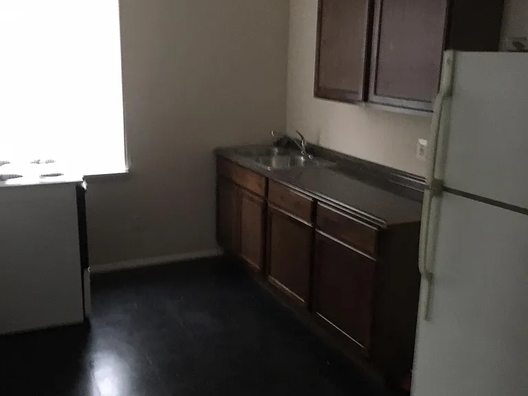 8649 Oxford Ln — Photo 3