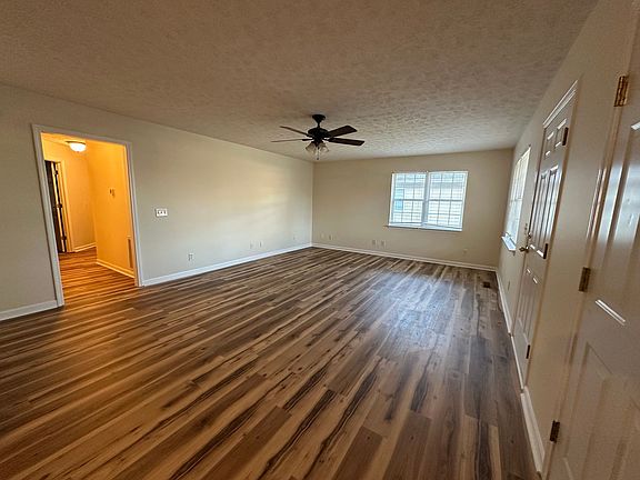 4th image of 310 Parker Pl