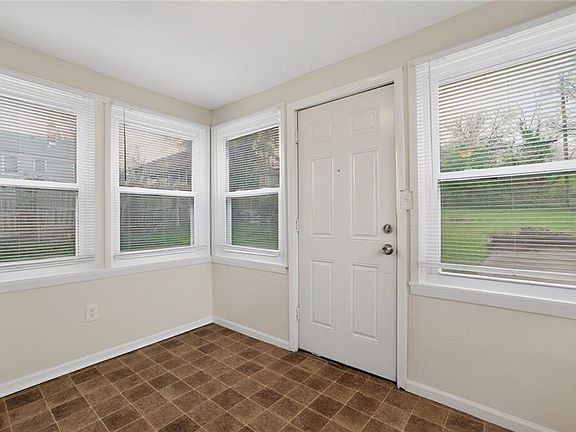 4th image of 5842 Bellefontaine Ave