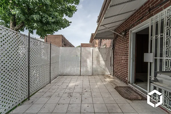 Rented by LIX Real Estate LLC | media 47