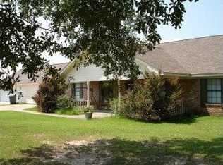 61 Old River Rd, Petal, MS 39465