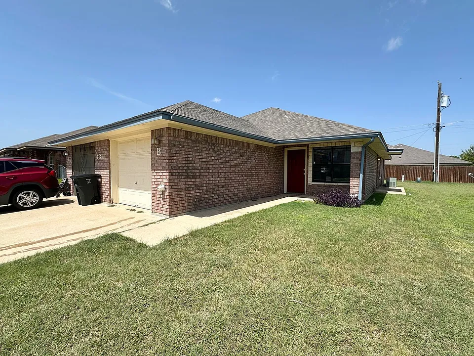 4311 Thunder Creek