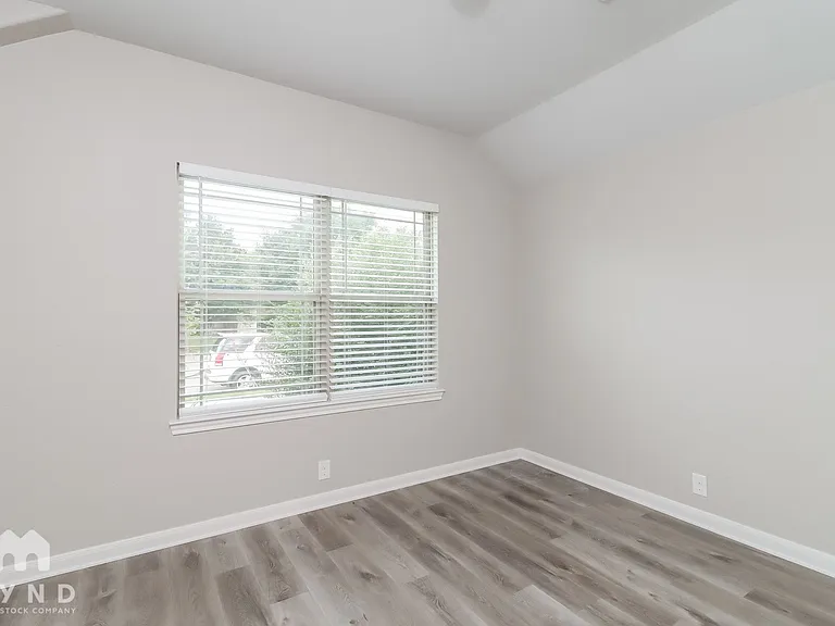 12325 Treeline Dr — Photo 12