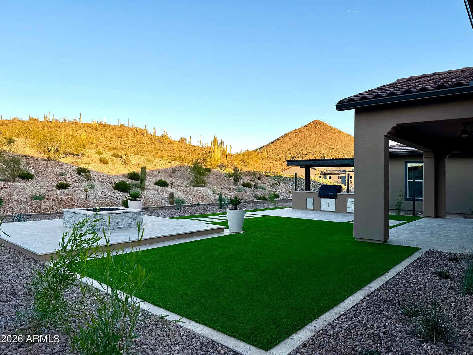 3 bed, 3.0 bath, 2129 sqft, $3,400 — Photo 1