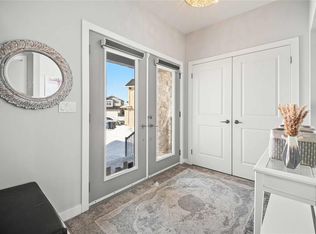 26 Sunstone Bay, Winnipeg, MB R3Y0N5