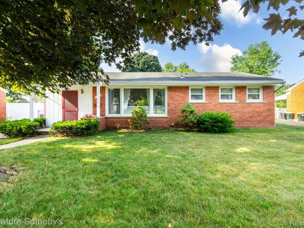 35891 Parkdale St, Livonia, MI 48150