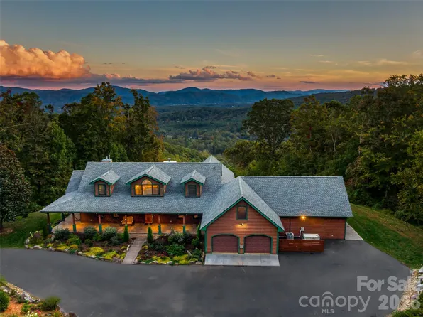 91 Great Oak Ln, Fairview, NC 28730