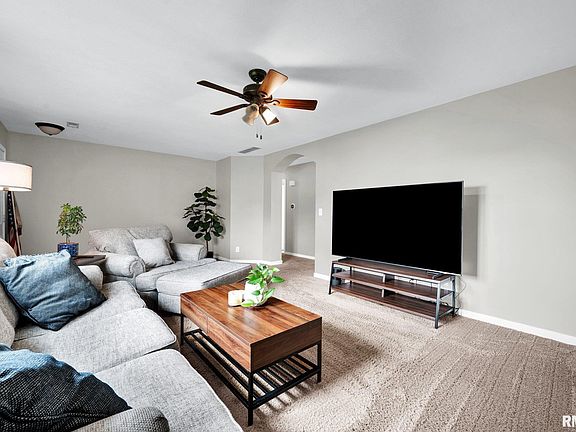 3rd image of 4527 W Rockwell Dr