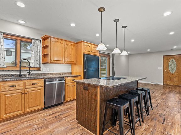 5th image of 403 Elkhorn ROAD