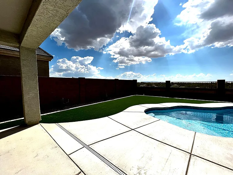 11104 S Weismann Dr — Photo 40