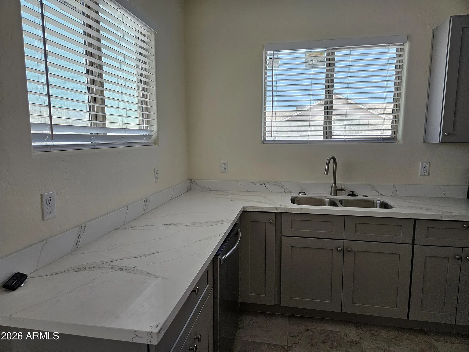 3 bed, 1.5 bath, 1477 sqft, $1,550 — Photo 2