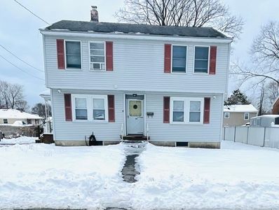 60 Marshall Ave, Lowell, MA, 01851
