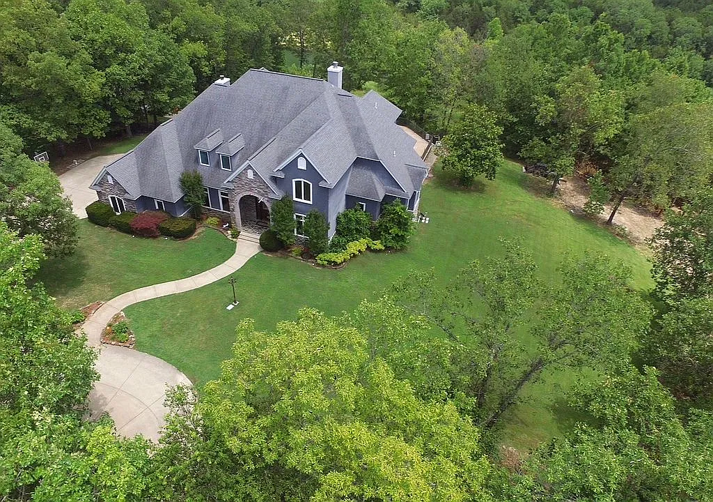 Property main image