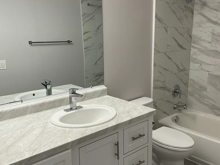 5101 N River Rd #1B — Photo 5
